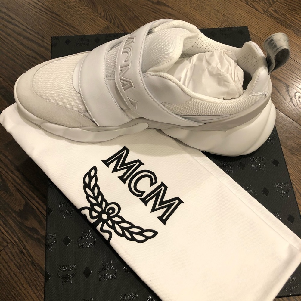 MCM Milano Himmel Low Tops, Men’s size 9/42